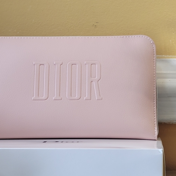 Dior Pouch - Picture 14 of 16